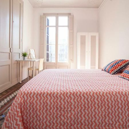 B21-Apartamento Modernista Para Grupos Barcelona Buitenkant foto
