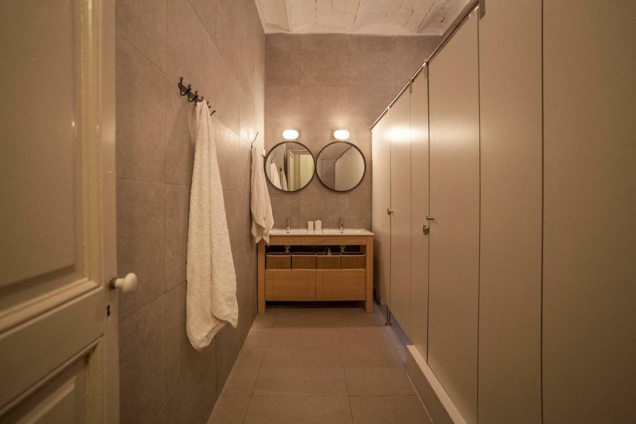 B21-Apartamento Modernista Para Grupos Barcelona Buitenkant foto